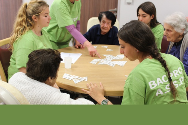 Bastia : Le Lycée Scamaroni fait la cure de jouvence à l'Ehpad... Bastia : Le Lycée Scamaroni fait la cure de jouvence à l'Ehpad...