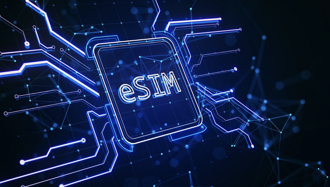 Comment fonctionne l’eSIM et pourquoi c’est une solution idéale pour voyager en Corse