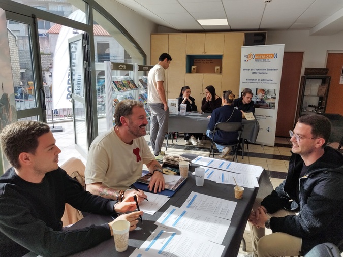 Cette première rencontre a été organisée ce jeudi à l'Office de tourisme de Porto-Vecchio.