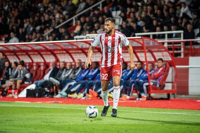 Youcef Belaïli suspendu un an par la FIFA : l’AC Ajaccio obtient gain de cause dans une affaire de faux document Youcef Belaïli suspendu un an par la FIFA : l’AC Ajaccio obtient gain de cause dans une affaire de faux document