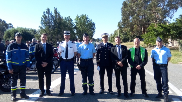 De nombreuses autorités civiles et militaires étaient présentes.