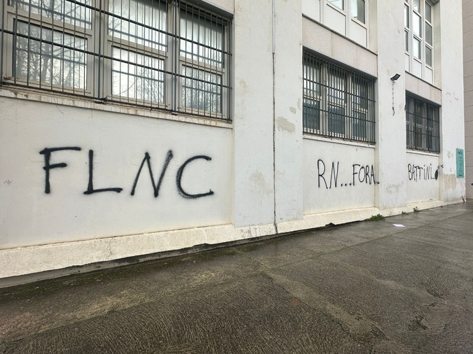 Bastia : des tags à l’encontre de Nicolas Battini sur les murs de la bibliothèque municipale