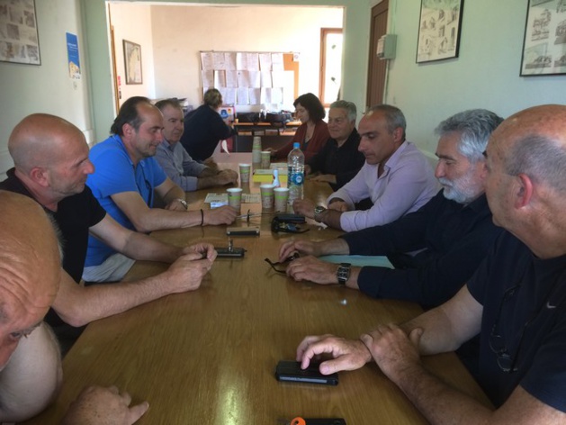 Paul Lions succède à Pierre Guidoni à la tête du Syndicat mixte du Pays de Balagne Paul Lions succède à Pierre Guidoni à la tête du Syndicat mixte du Pays de Balagne