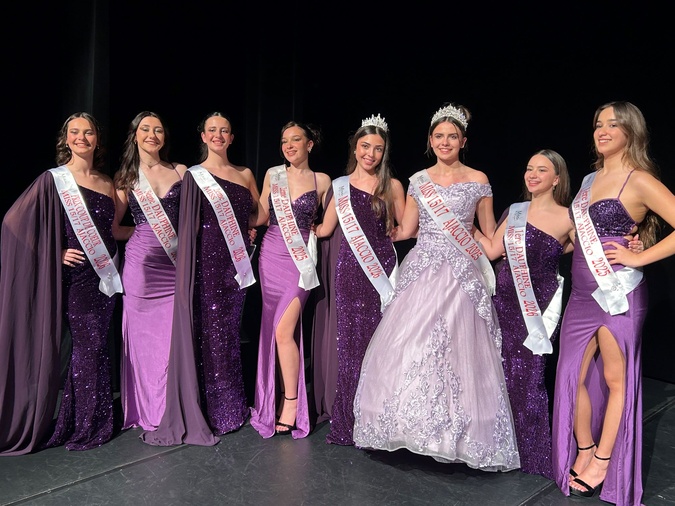 Elodie Castelotti Cauvin a été sacrée Miss 15/17 Ajaccio, 1ère Dauphine Livia Di Menza, 2ème Dauphine Giovanna Saccu, prix coup de coeur Mahelyne Da Silva entourées des titrées 2025.
