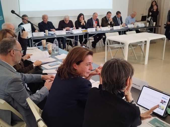 Au fond, le nouveau bureau exécutif de la communauté de communes du Sud-Corse, autour de son président réélu Jean-Christophe Angelini