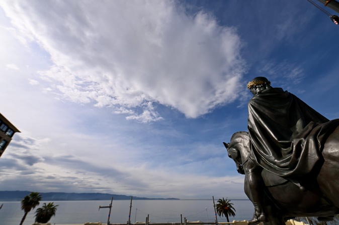 Ajaccio : Fidèle à l’esprit de Viollet-le-Duc, la statue de Napoléon et ses frères retrouve son regard vers la mer Ajaccio : Fidèle à l’esprit de Viollet-le-Duc, la statue de Napoléon et ses frères retrouve son regard vers la mer