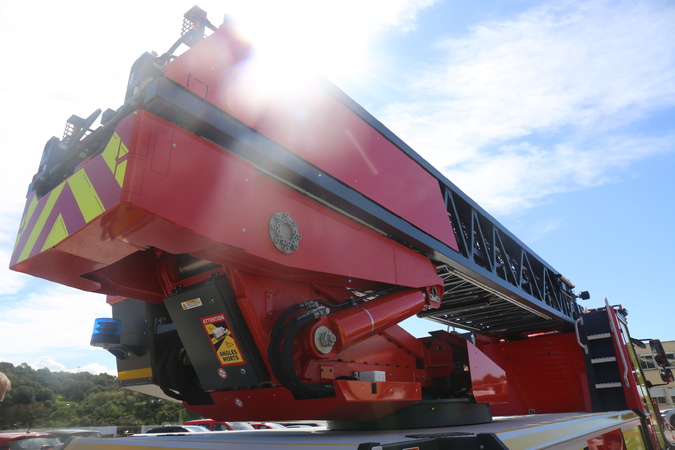 Le Service d’Incendie et de Secours de Corse-du-Sud se dote d’une « échelle du futur » Le Service d’Incendie et de Secours de Corse-du-Sud se dote d’une « échelle du futur »
