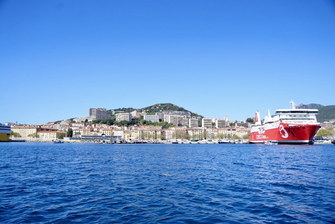 Depuis lundi soir, aucun bateau n'a pu quitter la Corse (Photo : Paule Santoni) Depuis lundi soir, aucun bateau n'a pu quitter la Corse (Photo : Paule Santoni)
