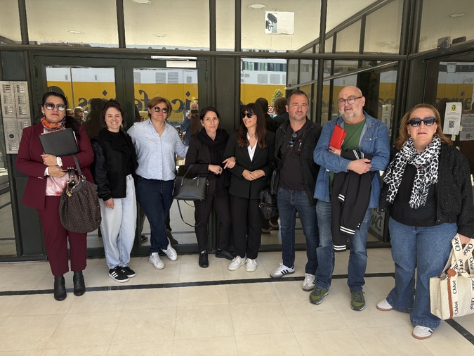 Les representants syndicaux FSU-SNUipp, SNALC et STC à la sortie de la réunion Les representants syndicaux FSU-SNUipp, SNALC et STC à la sortie de la réunion