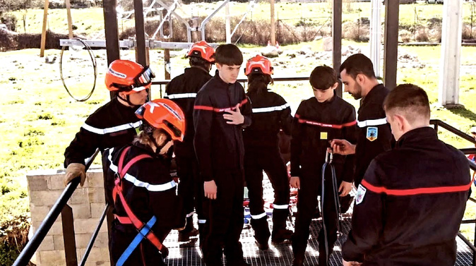 (Photo UDPSIS 2B) (Photo UDPSIS 2B)