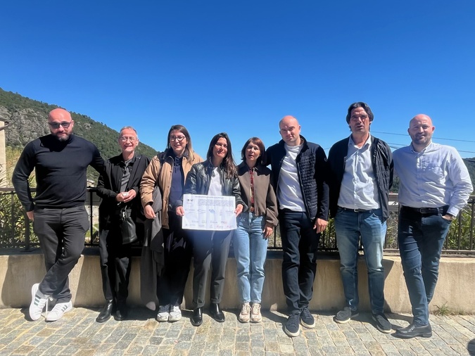 Les signataires du Manifeste pour la réhabilitation initié par le Conseil des Architectes : Université, CROA, commune de Lugo di Nazza, AFPA.