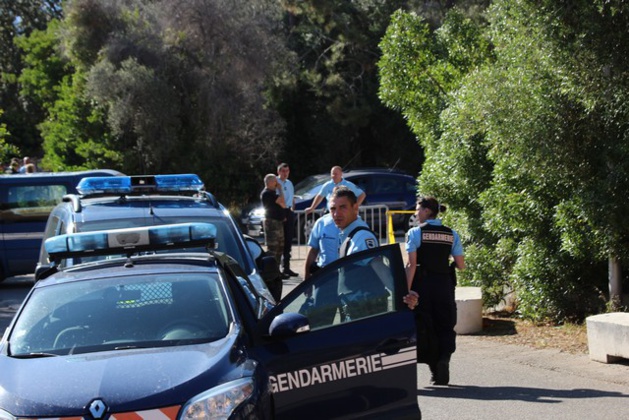 Stéphane Gaberand a été touché de deux chevrotines tirées pratiquement à bout portant Stéphane Gaberand a été touché de deux chevrotines tirées pratiquement à bout portant