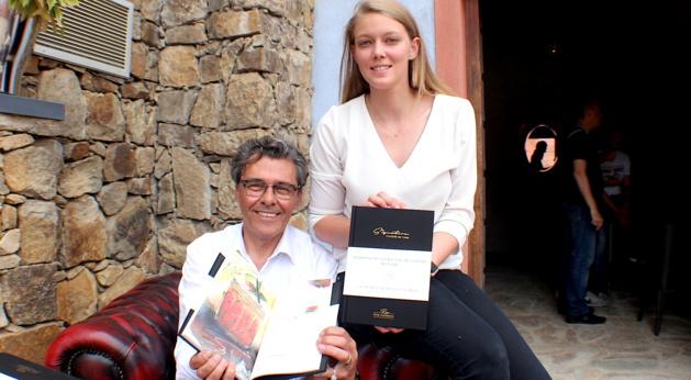 Florie Castellana et Gérard Haton-Gauthier  ont signé "Signature, cocktails de Corse" samedi au Domaine Mavela