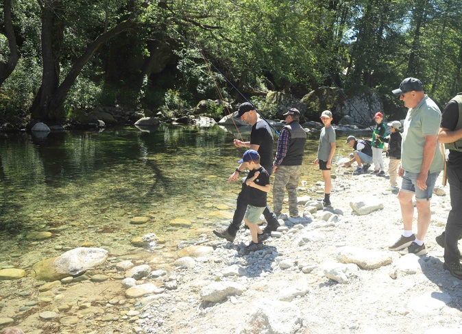 Corte : Quand les jeunes rugbymen s’initient à la pêche Corte : Quand les jeunes rugbymen s’initient à la pêche