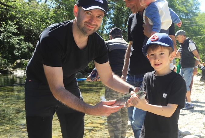 Corte : Quand les jeunes rugbymen s’initient à la pêche Corte : Quand les jeunes rugbymen s’initient à la pêche