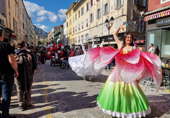 EN IMAGES - Corte : le carnaval fait le plein de fantaisie et de merveilleux