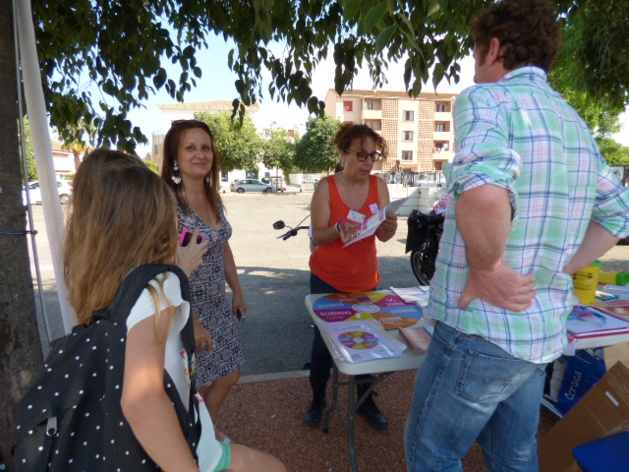 La population est venue s'informer sur les risques de cette maladie. La population est venue s'informer sur les risques de cette maladie.