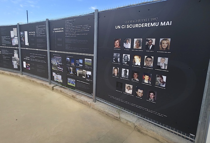 Furiani : une fresque inaugurée aux abords du mémorial du stade Armand-Cesari Furiani : une fresque inaugurée aux abords du mémorial du stade Armand-Cesari