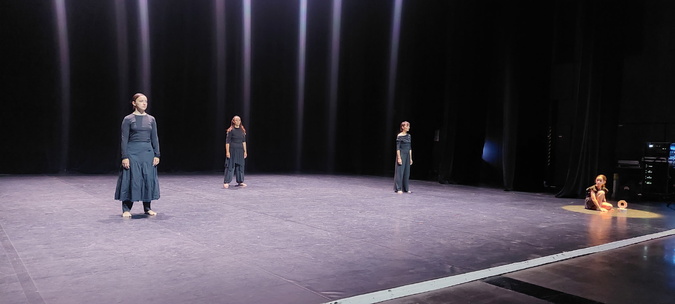 La Compagnie du Cygne noir avec son spectacle intitulé les "Filles du Calvaire"