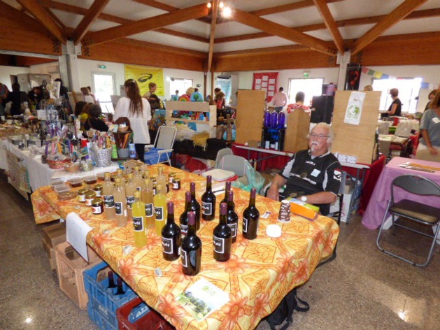 De nombreux stands de produits naturels à l'occasion de ce festival. De nombreux stands de produits naturels à l'occasion de ce festival.