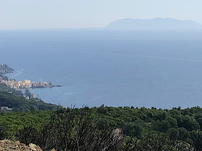 A màghjina - Erbalonga, a torra guarda l’Elba
