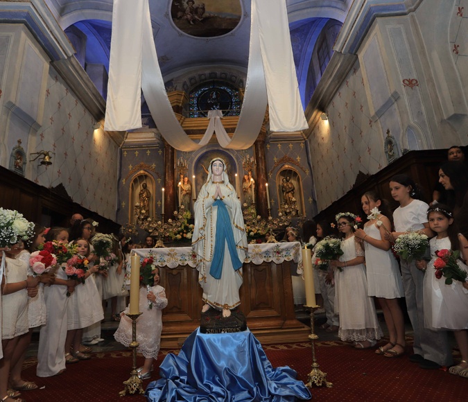 Le couronnement de la Vierge, une tradition immuable à Corte Le couronnement de la Vierge, une tradition immuable à Corte
