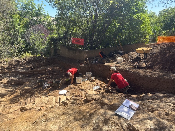 À Meria, une fouille archéologique révèle les traces d’un possible hameau antique À Meria, une fouille archéologique révèle les traces d’un possible hameau antique