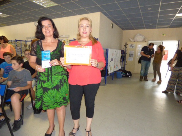 Nadine Battistelli (à gauche sur l'image) a félicité Brigitte Collomb pour le travail accompli.