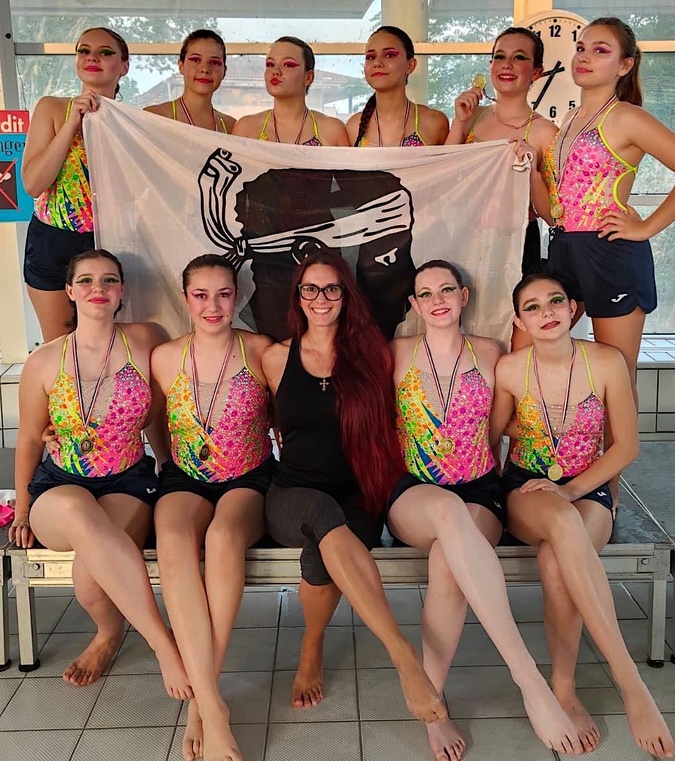 Natation artistique : le Fun Beluga Bastia brille à Istres avec plusieurs podiums nationaux
