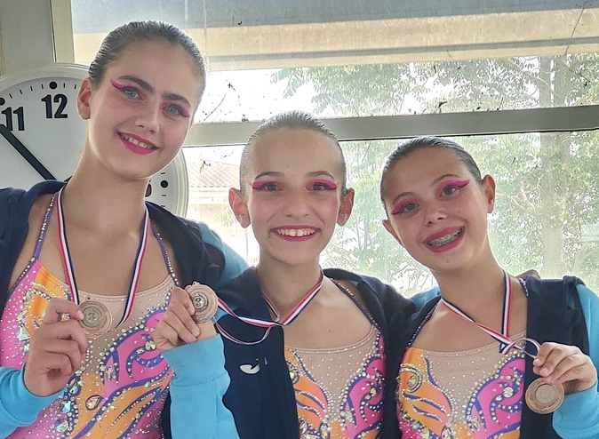 Natation artistique : le Fun Beluga Bastia brille à Istres avec plusieurs podiums nationaux