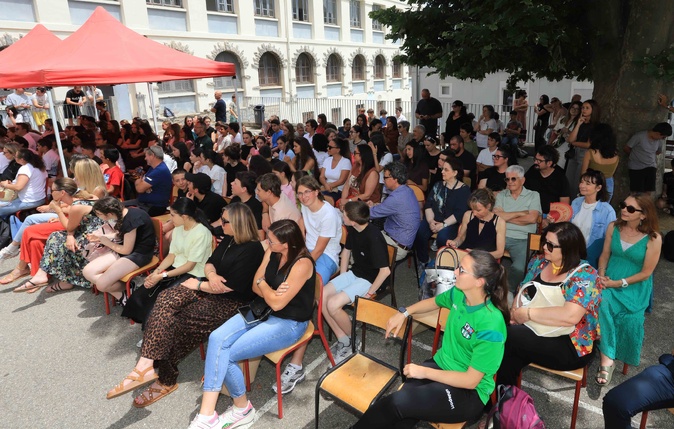 Corte - Première restitution du projet « 10 mois d’école et d’opéra » au collège Corte - Première restitution du projet « 10 mois d’école et d’opéra » au collège