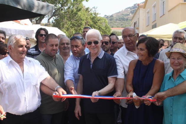 Jacques Andréani (à gauche) lors de l'inauguration de la foire de l'amandier en août 2015 Jacques Andréani (à gauche) lors de l'inauguration de la foire de l'amandier en août 2015