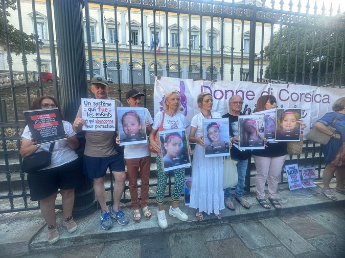 « Vous n’ignorez pas, vous choisissez de ne pas agir » : plus de 500 personnes mobilisées en Corse en mémoire de Lyhanna « Vous n’ignorez pas, vous choisissez de ne pas agir » : plus de 500 personnes mobilisées en Corse en mémoire de Lyhanna