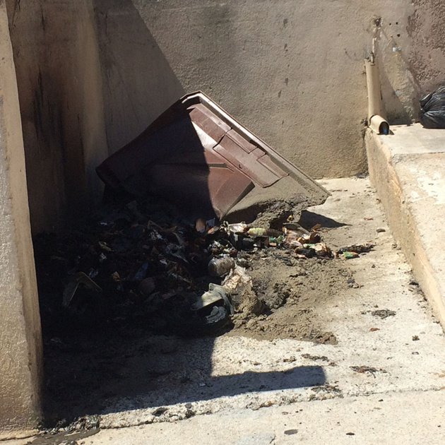Feu de poubelles en plein jour à Calvi ! Feu de poubelles en plein jour à Calvi !