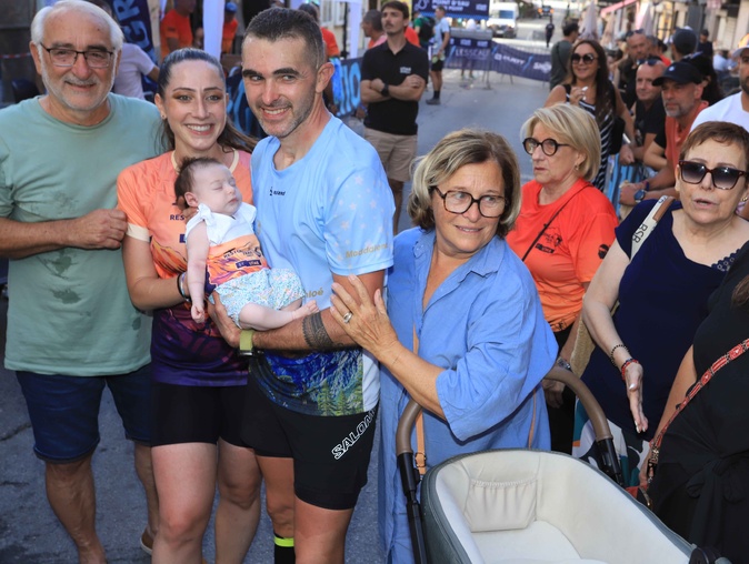 Piere-Léonard Giuliani et sa famille. Piere-Léonard Giuliani et sa famille.