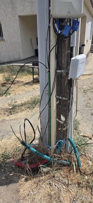 U Petrosu - Vandalisme sur le réseau de fibre optique à Casone Pieraggi : neuf poteaux endommagés U Petrosu - Vandalisme sur le réseau de fibre optique à Casone Pieraggi : neuf poteaux endommagés
