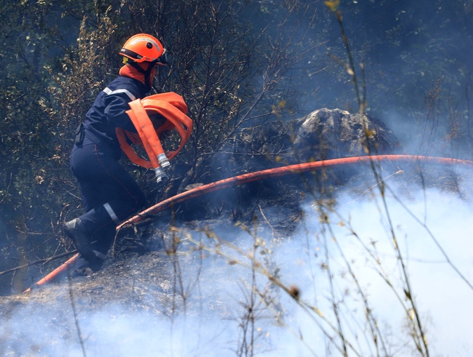 Corte - Le feu crée la panique dans le lotissement « Les Oliviers » Corte - Le feu crée la panique dans le lotissement « Les Oliviers »