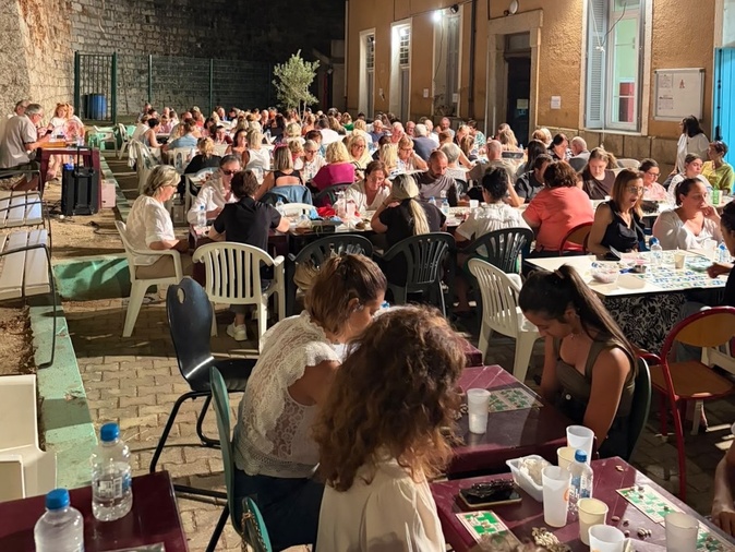 À Petreto-Bicchisano, le comité des fêtes redonne vie au village avant le concert de Jean-Charles Papi À Petreto-Bicchisano, le comité des fêtes redonne vie au village avant le concert de Jean-Charles Papi