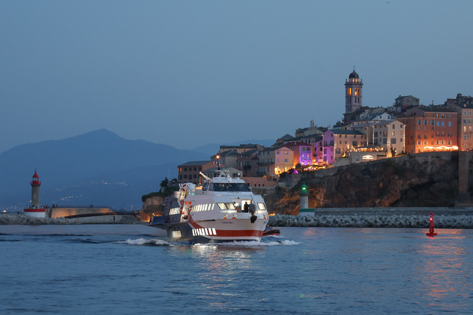 Le Christine L est arrivé à Bastia, Cors’Express prépare ses premières traversées Le Christine L est arrivé à Bastia, Cors’Express prépare ses premières traversées