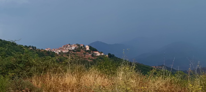 Riventosa avant l'orage (Photo Grazi Ritratti)