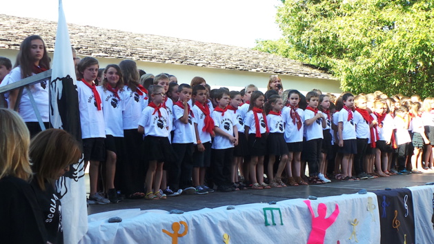 A Scola di Miomu canta è ballà !