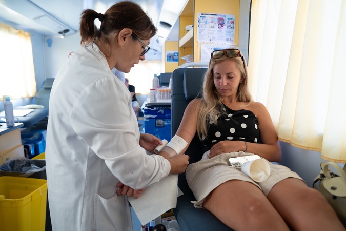 Jessica, 24 ans, donne depuis ses 18 ans, suivant l’exemple de son père Jessica, 24 ans, donne depuis ses 18 ans, suivant l’exemple de son père