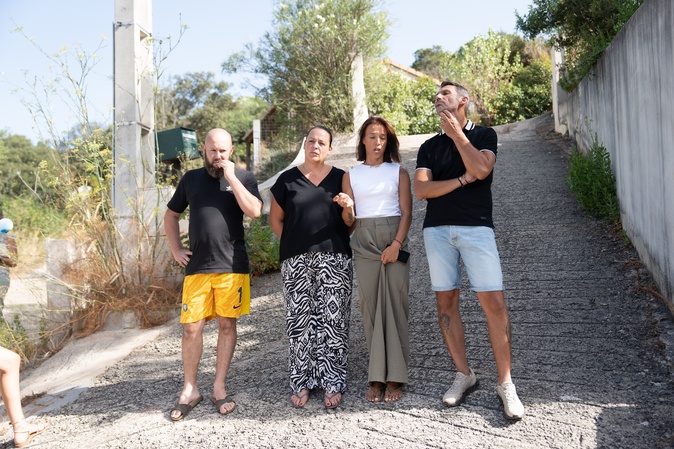 À Alata, près de 150 personnes se mobilisent après la découverte de photos prises à l’insu de deux familles À Alata, près de 150 personnes se mobilisent après la découverte de photos prises à l’insu de deux familles