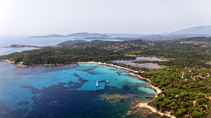 A màghjina - Villata, trà mare è machja