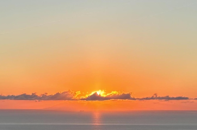Lever de soleil sur la mer Tyrrhénienne (Jéromine Pantanacce)