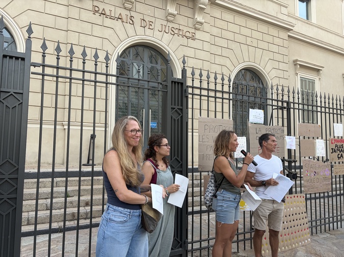 À Ajaccio, la mobilisation reprend pour la « loi intégrale » contre les violences sexuelles À Ajaccio, la mobilisation reprend pour la « loi intégrale » contre les violences sexuelles