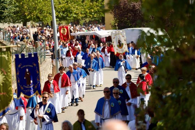 EN IMAGES - À Casamaccioli, des milliers de fidèles réunis pour célébrer a Santa di u Niolu