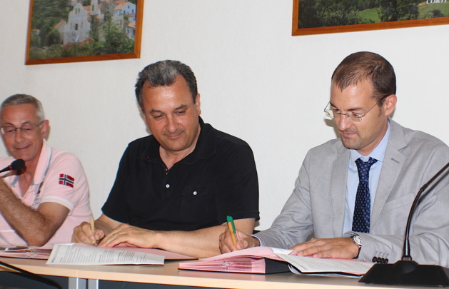 Syvadec et Ademe : Une convention pour un « territoire zéro déchet, zéro gaspillage » Syvadec et Ademe : Une convention pour un « territoire zéro déchet, zéro gaspillage »