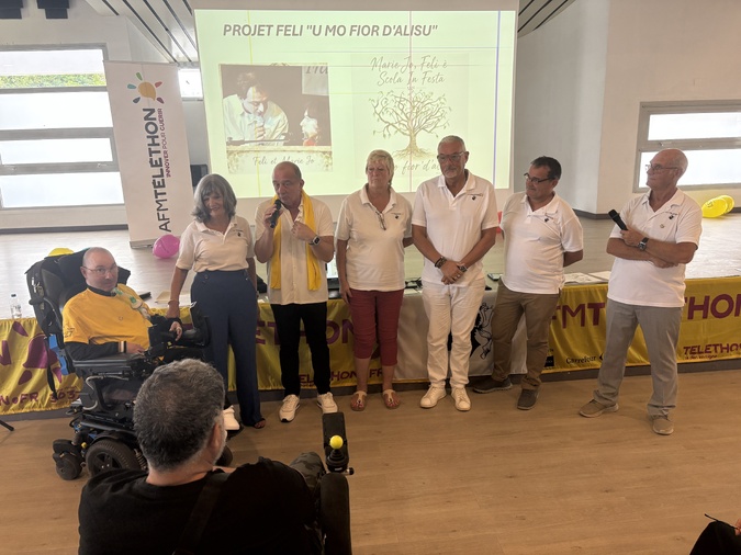 Feli, parrain, François-Marie, ambassadeur et une partie des bénévoles de la coordination de Haute-Corse du téléthon.