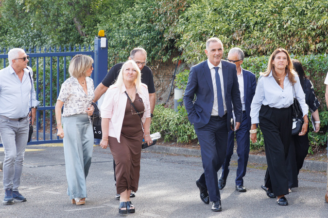 Le maire Gilles Simeoni et plusieurs conseillers municipaux arrivent au tribunal administratif Le maire Gilles Simeoni et plusieurs conseillers municipaux arrivent au tribunal administratif